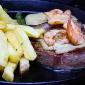 Filete de res estilo IN / beef steak.