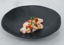 NIGIRI SALMON CON SALSA ANTICUCHERA Thumbnail