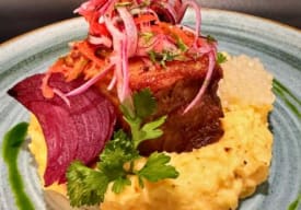 Costillar de cerdo con puré Thumbnail