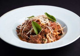 Fetuccini con Salsa Bolognesa Thumbnail