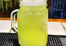 Jugo de piña Thumbnail