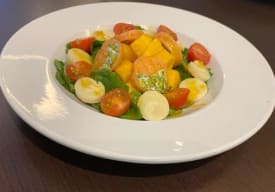 Ensalada Di Mango y Salmone Thumbnail