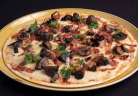 Pizza de Champiñones y Tocino Crocante Thumbnail