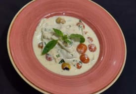 Ravioles de Espinaca/Ricotta con Salsa Parmesana y Tomates Cherry Rostizados Thumbnail