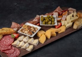Tabla de Quesos y Fiambres Thumbnail