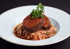 Tallarines con Carne Mechada Atomatada Thumbnail