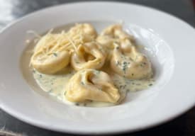 Tortelli Di Salmone Panna Ciboulette Thumbnail