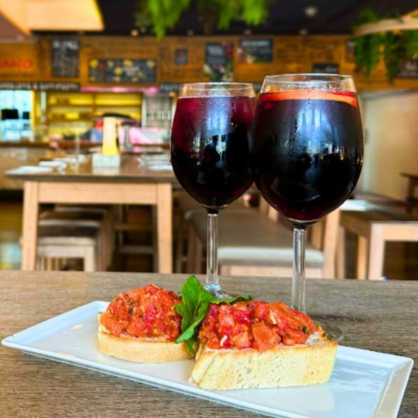 2 Tinto De Verano + Bruschetta Tradicional Thumbnail