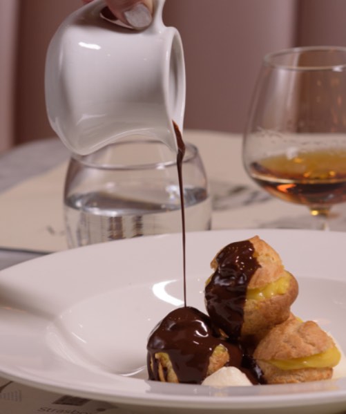 Profiteroles con Crema de Cítricos Thumbnail