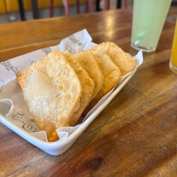 Empanadas de queso camarón Thumbnail