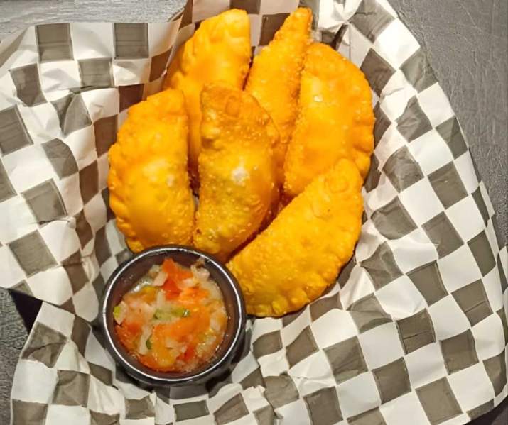 Empanadas de pino fritas Thumbnail