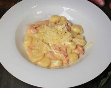 Gnocchi Alfredo Thumbnail