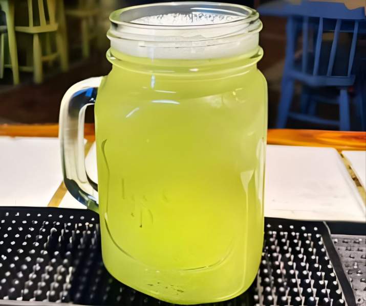 Jugo de Piña Thumbnail