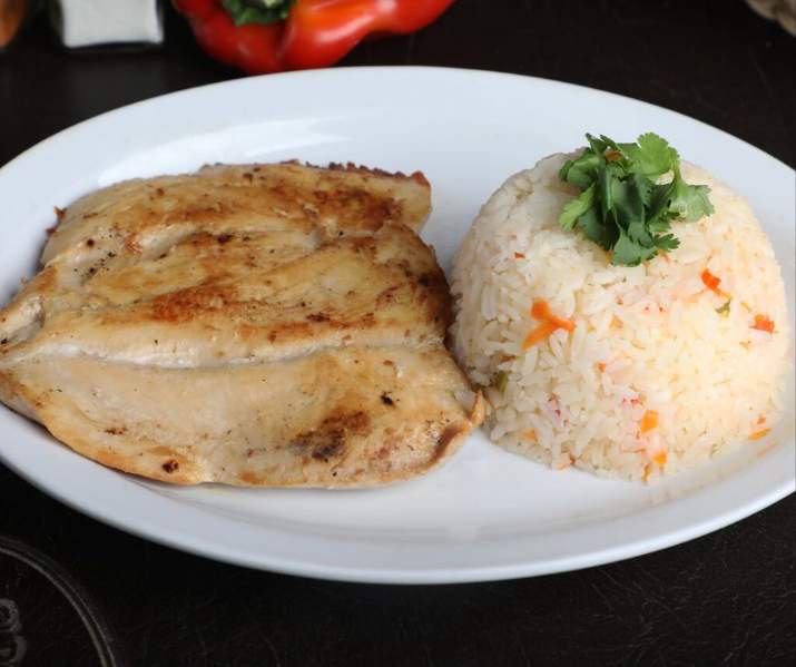 Pechuga deshuesada con Arroz Thumbnail