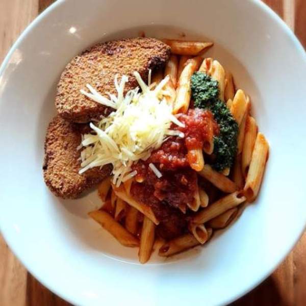 Penne con Milanesa de pollo Thumbnail