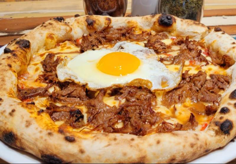 Carne Pizza Thumbnail