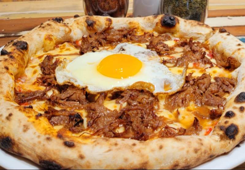 Carne Pizza Thumbnail