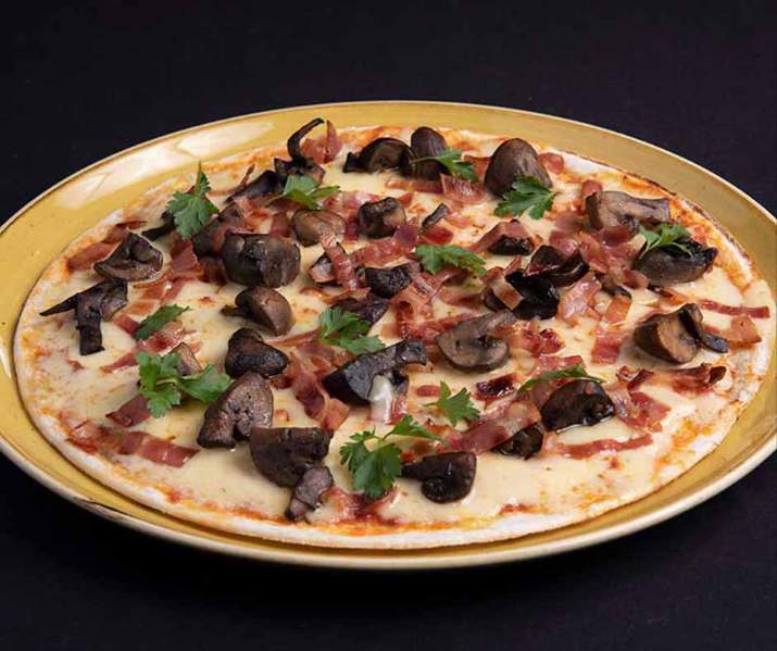 Pizza de Champiñones y Tocino Crocante Thumbnail