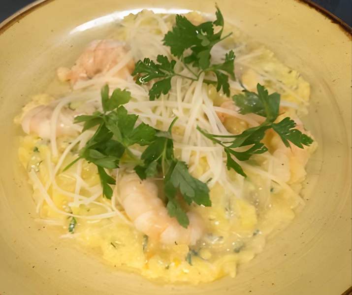 Risotto al Azafrán con Camarones Ecuatorianos y Zeste de Limón Thumbnail
