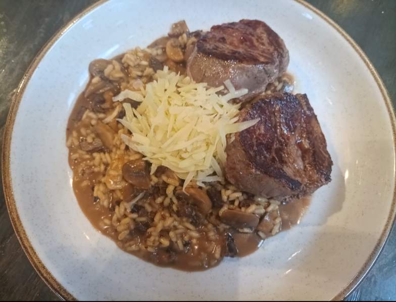 Risotto Al Funghi Con Filetto Thumbnail