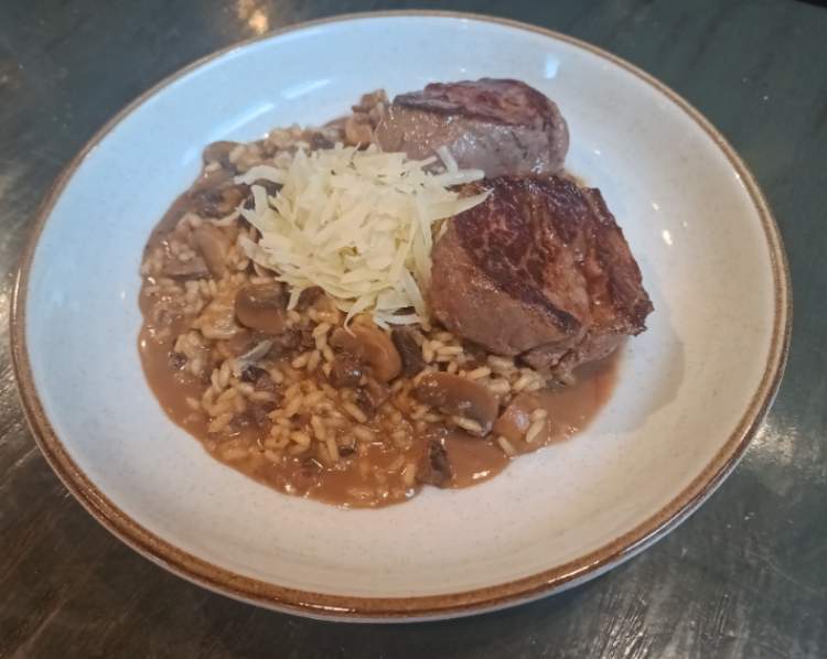 Risotto Al Funghi Con Filetto Thumbnail