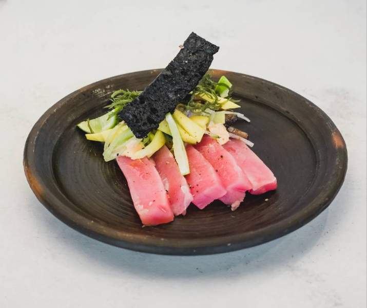 TIRADITO DE ATÚN CURADO Y MAYO CHIPOTLE Thumbnail