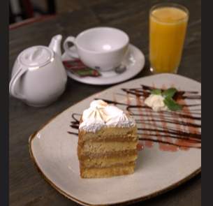 Torta 3 Leches con Café o Té y Jugo de Naranja Thumbnail