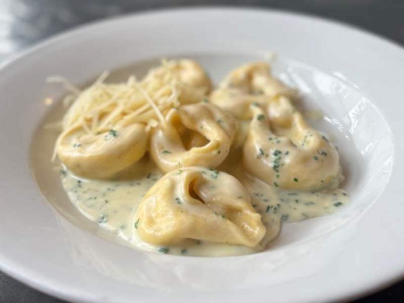 Tortelli Di Salmone Panna Ciboulette Thumbnail