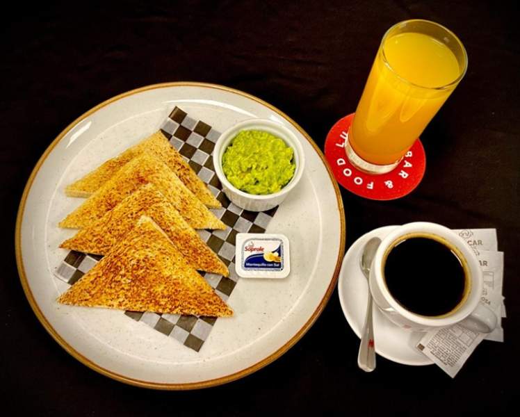 Tostadas + Palta