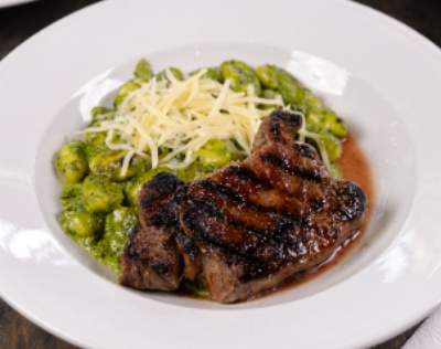 Costata Di Manzo Con Gnocchi Al Pesto Thumbnail